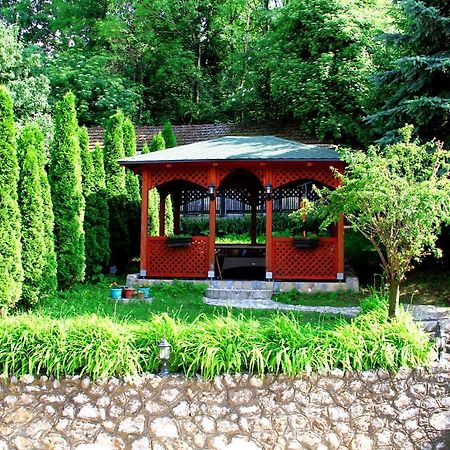 Downtown Green Oasis Apartments Sarajevo Ngoại thất bức ảnh