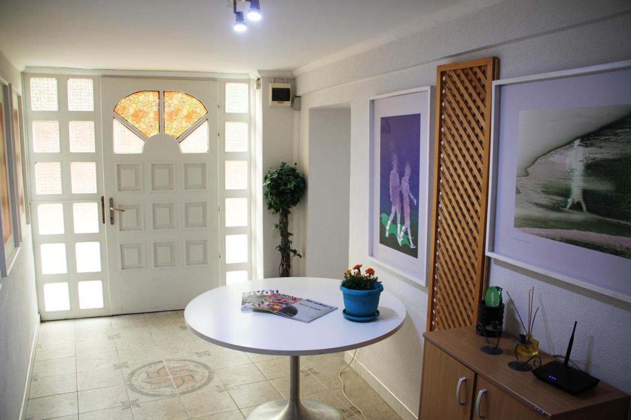 Downtown Green Oasis Apartments Sarajevo Ngoại thất bức ảnh